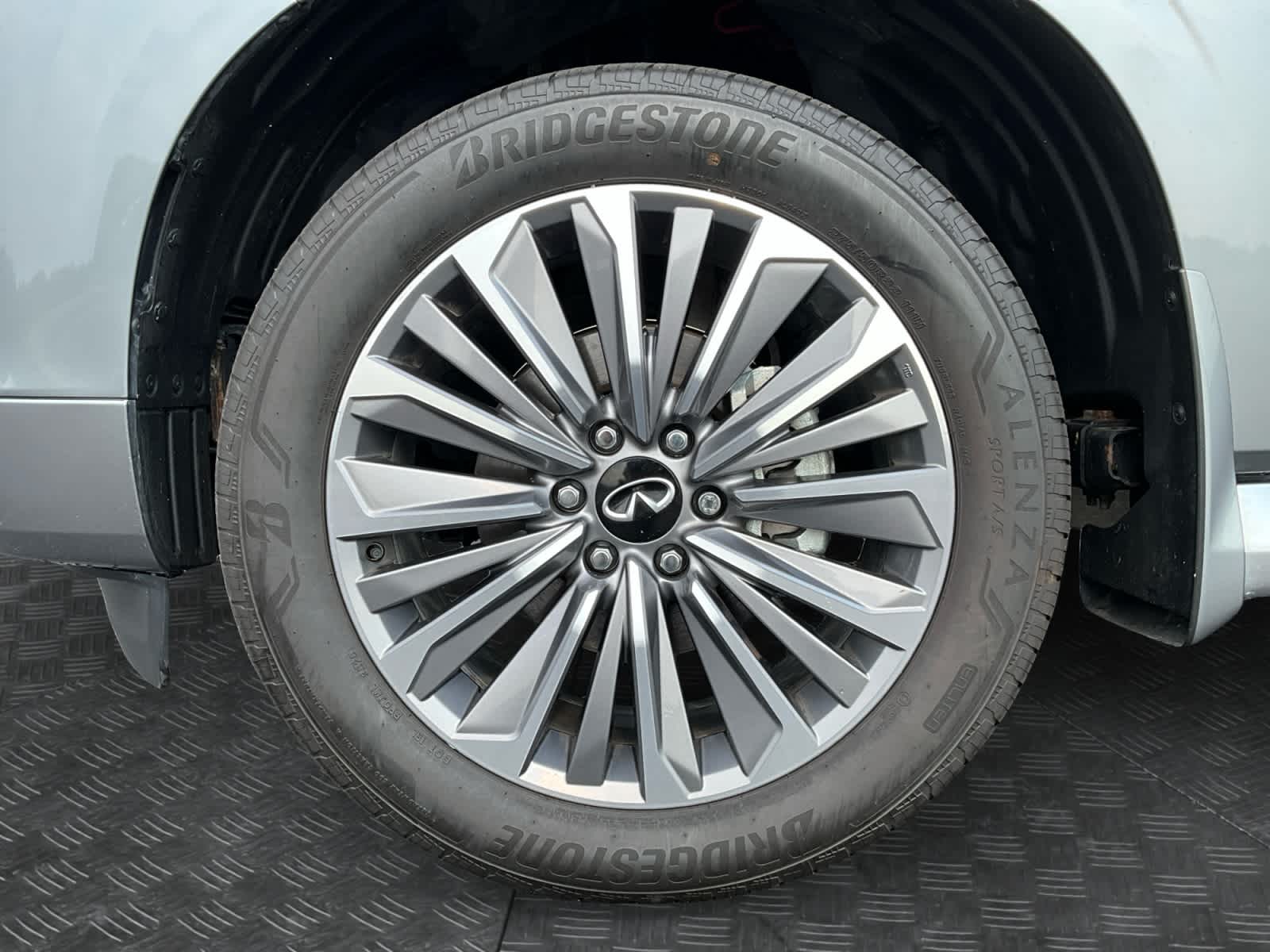 2025 INFINITI QX80 SENSORY