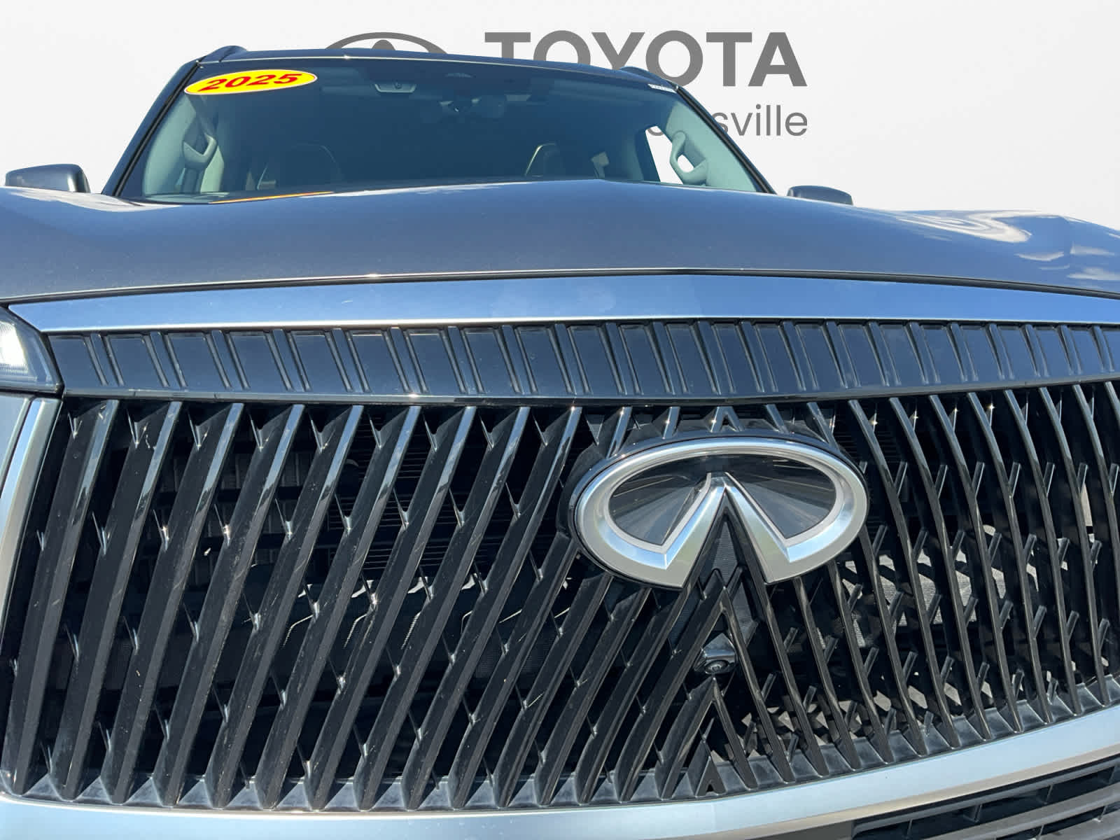 2025 INFINITI QX80 SENSORY