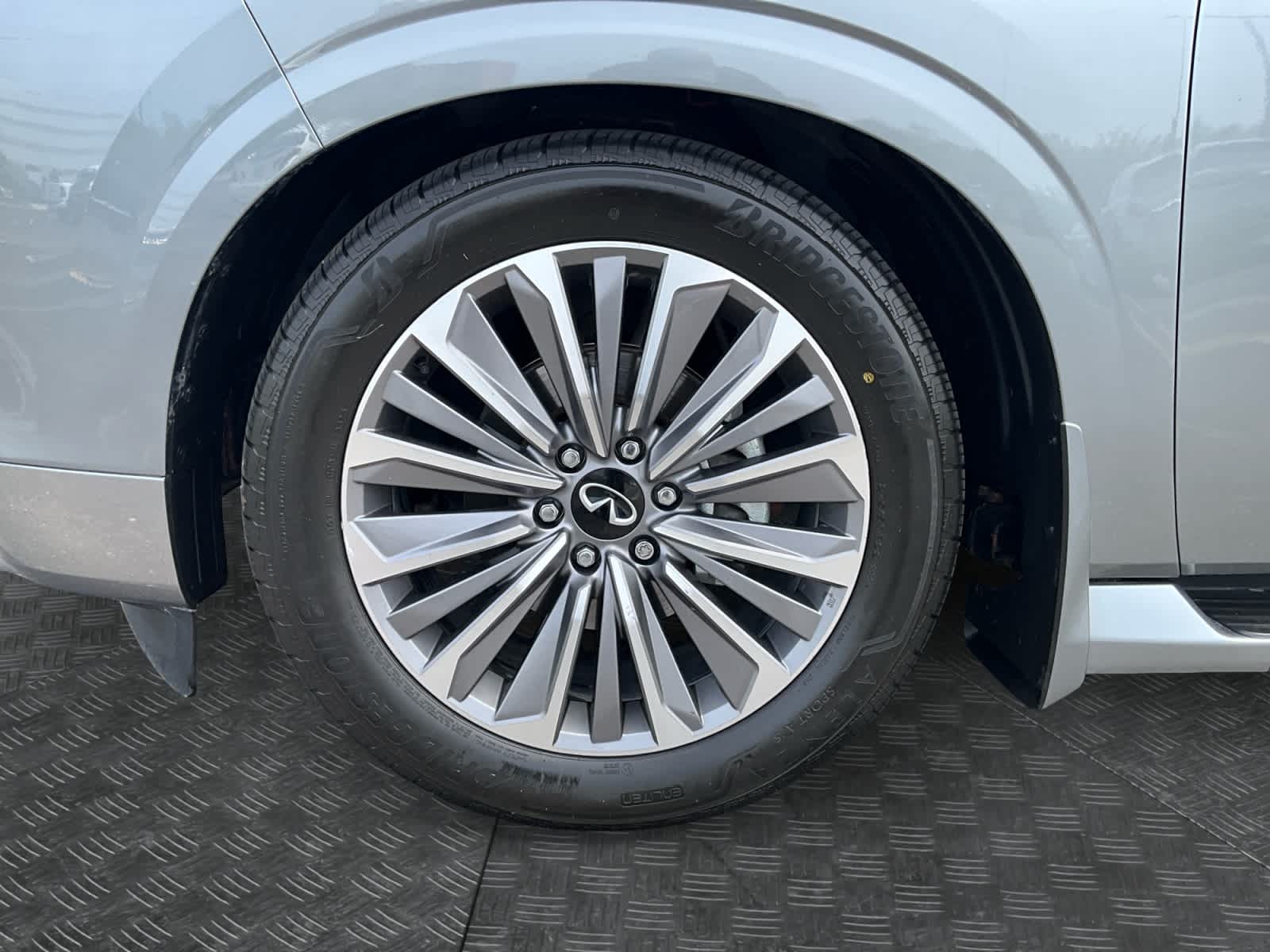 2025 INFINITI QX80 SENSORY