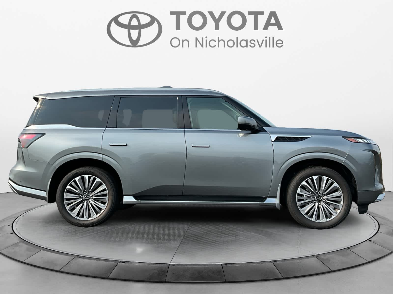 2025 INFINITI QX80 SENSORY
