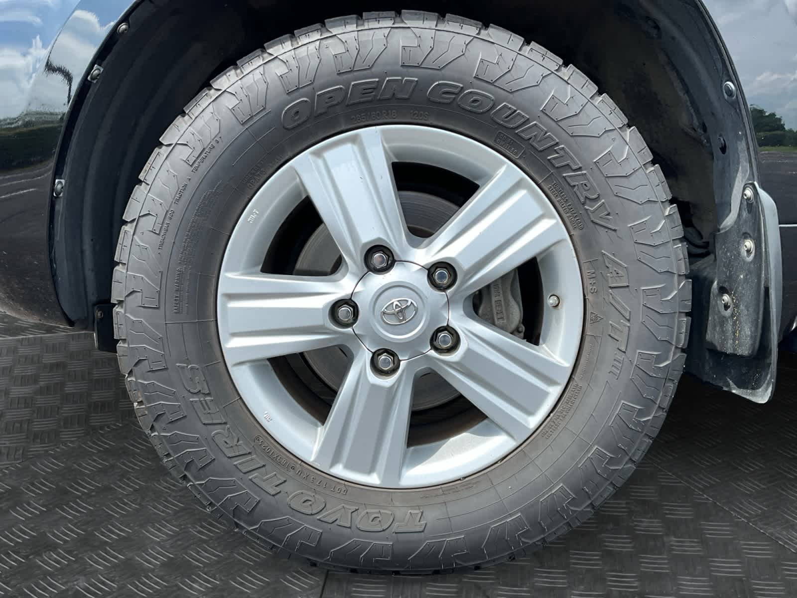 2013 Toyota Land Cruiser 4dr 4WD (Natl)
