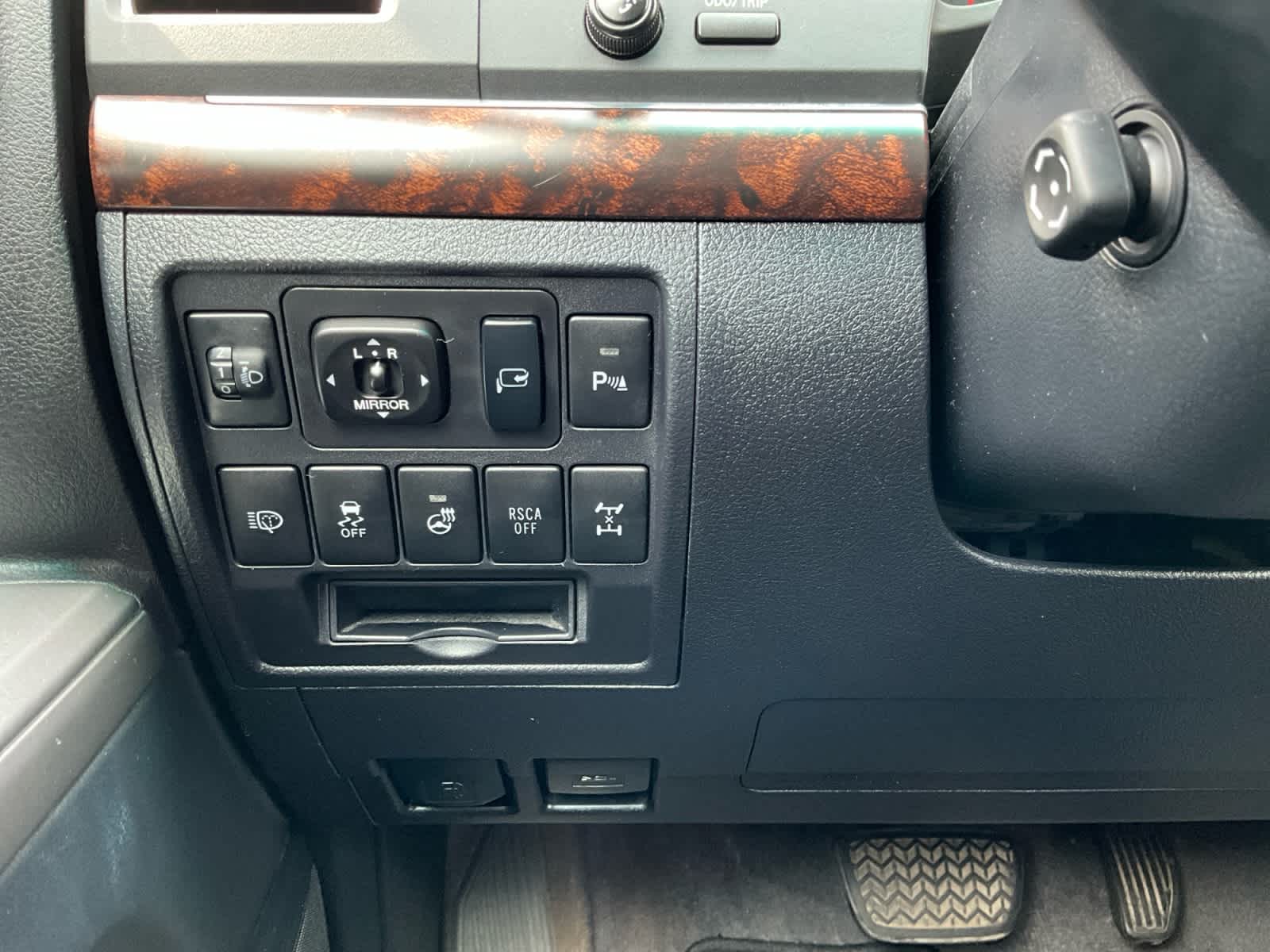 2013 Toyota Land Cruiser 4dr 4WD (Natl)
