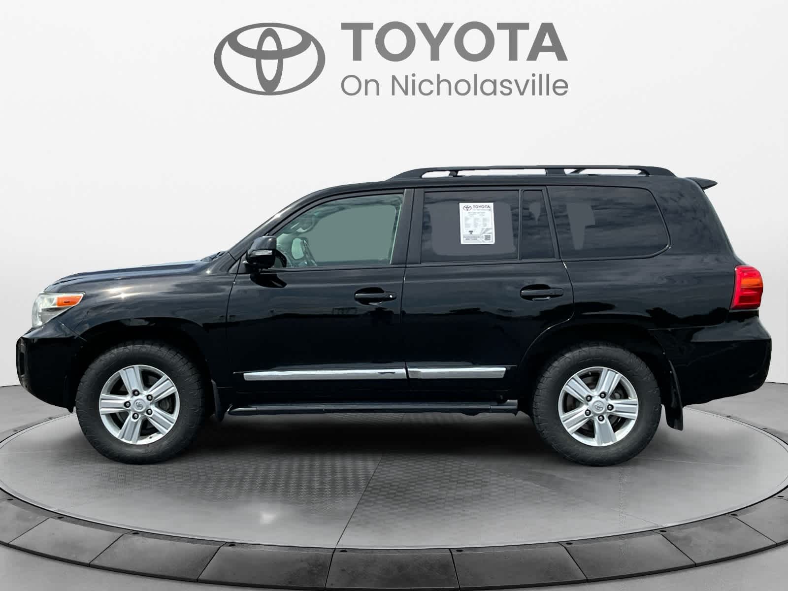 2013 Toyota Land Cruiser 4dr 4WD (Natl)