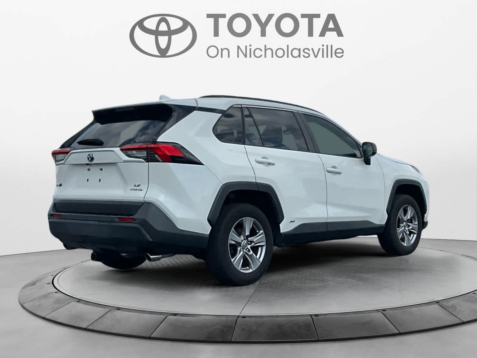 2022 Toyota RAV4 Hybrid LE