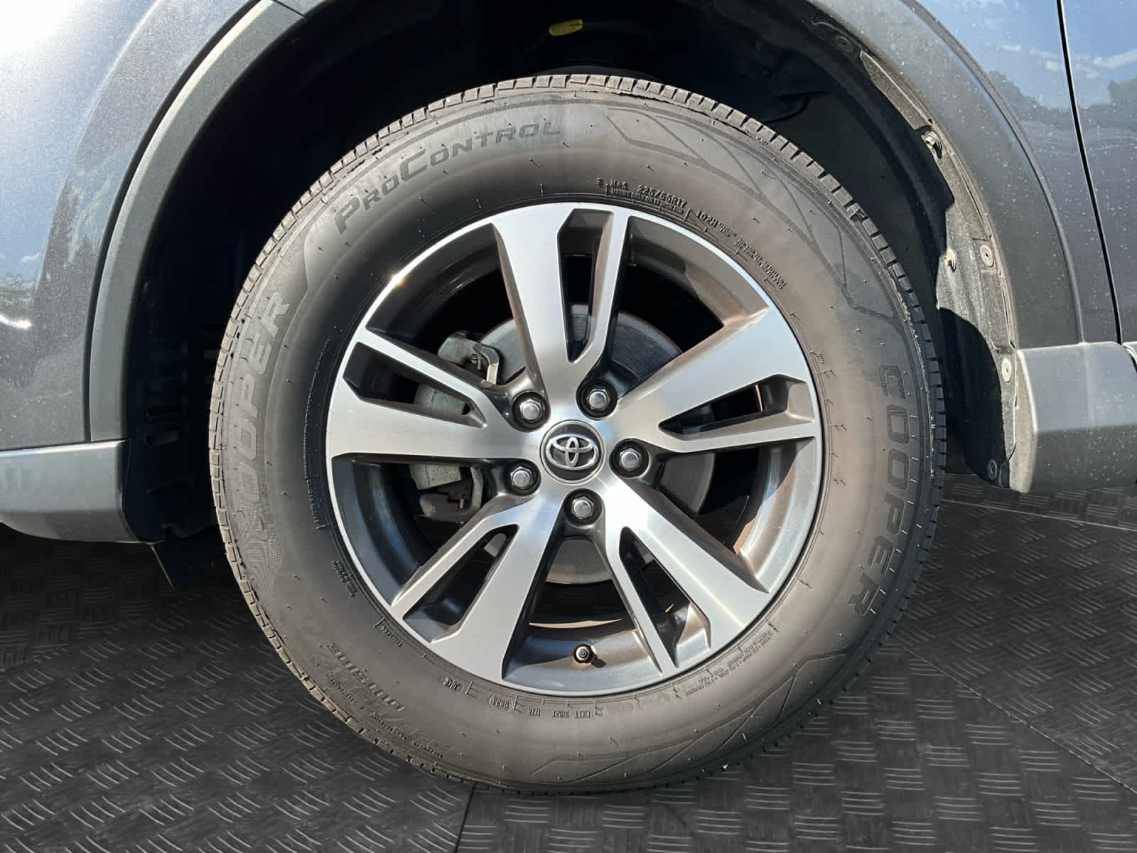 2018 Toyota RAV4 XLE