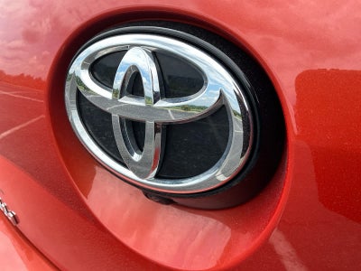 2025 Toyota Corolla Hatchback SE