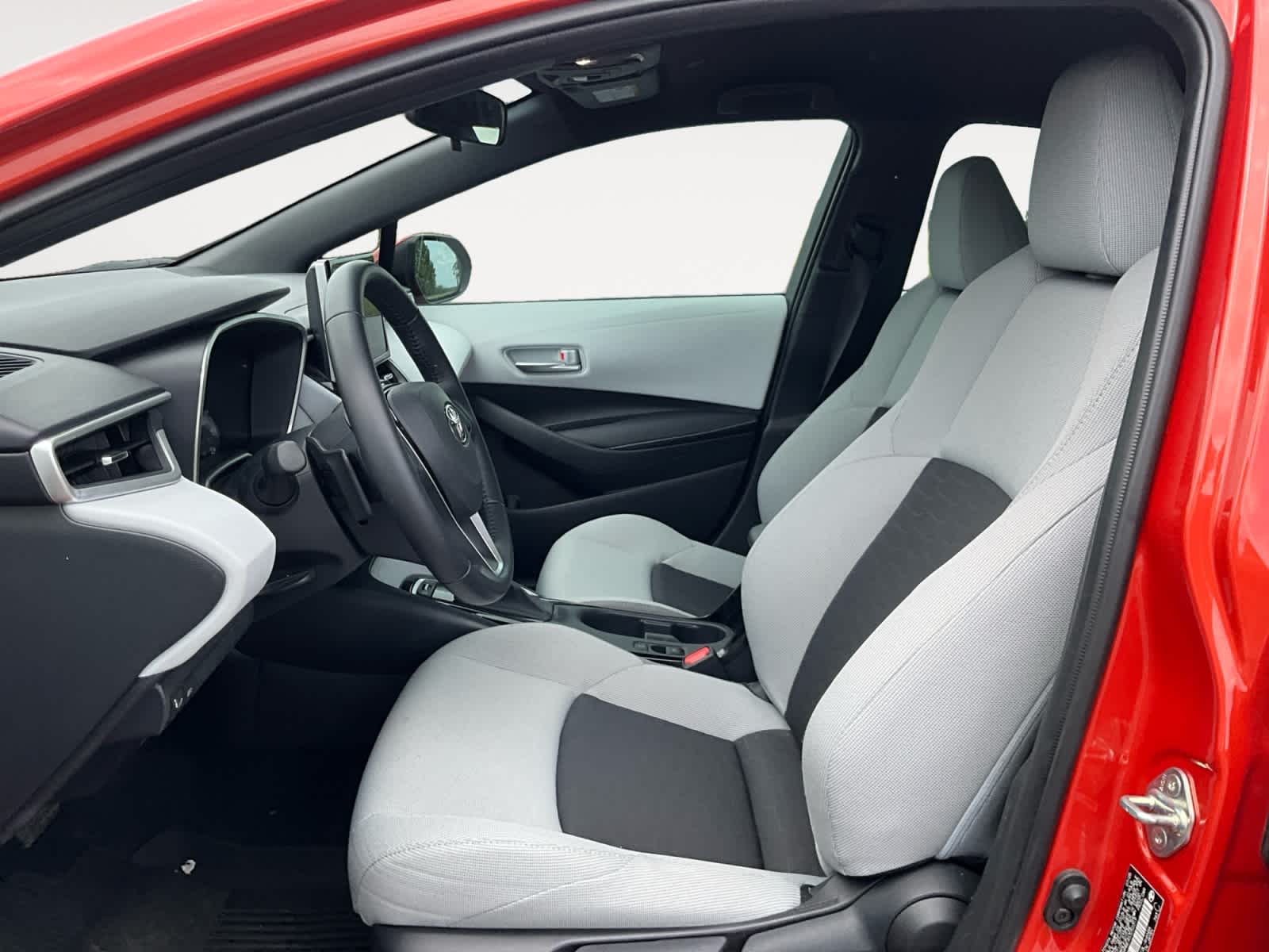 2025 Toyota Corolla Hatchback SE