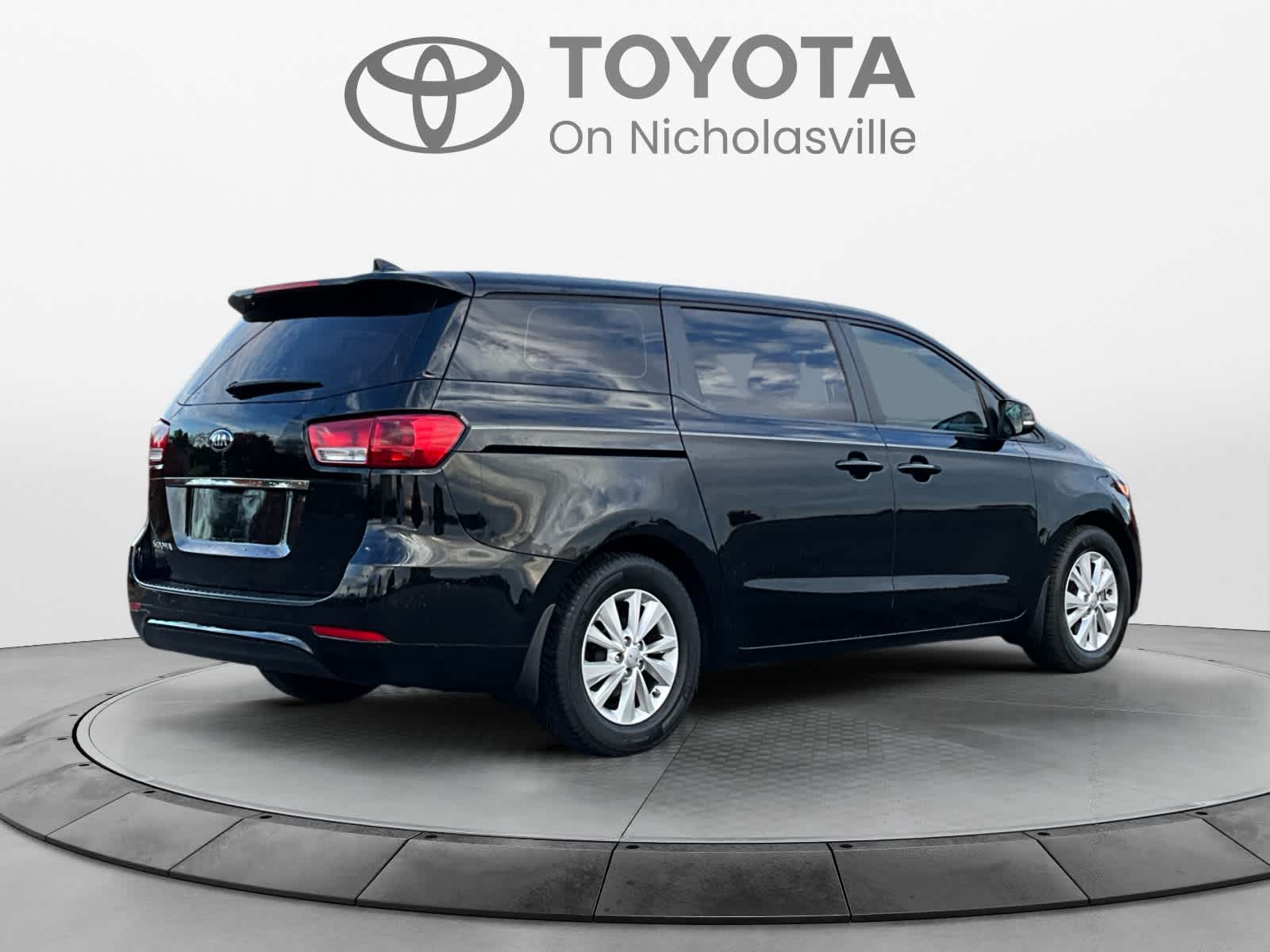 2017 Kia Sedona L