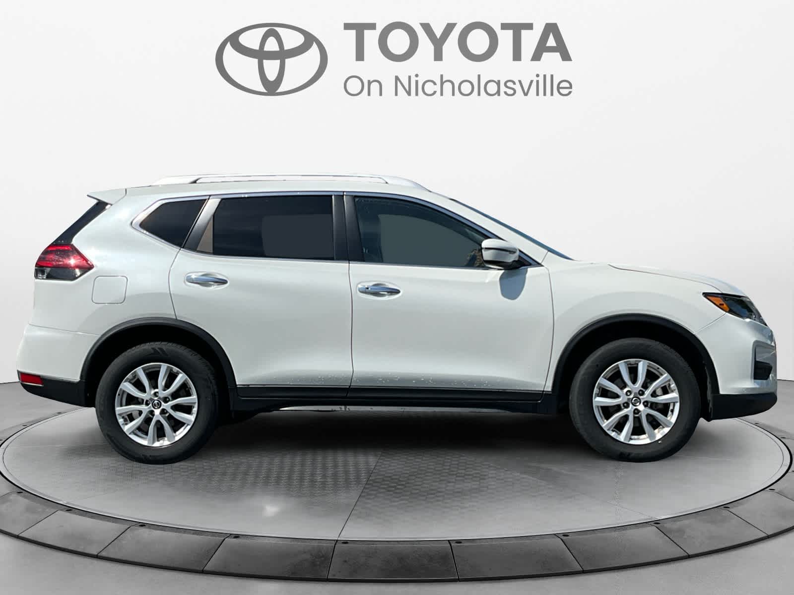2018 Nissan Rogue SV
