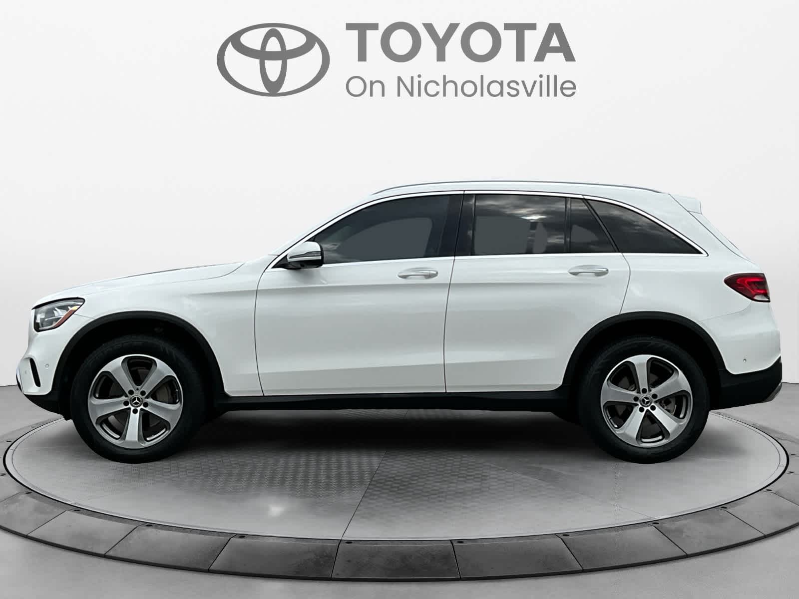 2021 Mercedes-Benz GLC 300 GLC 300