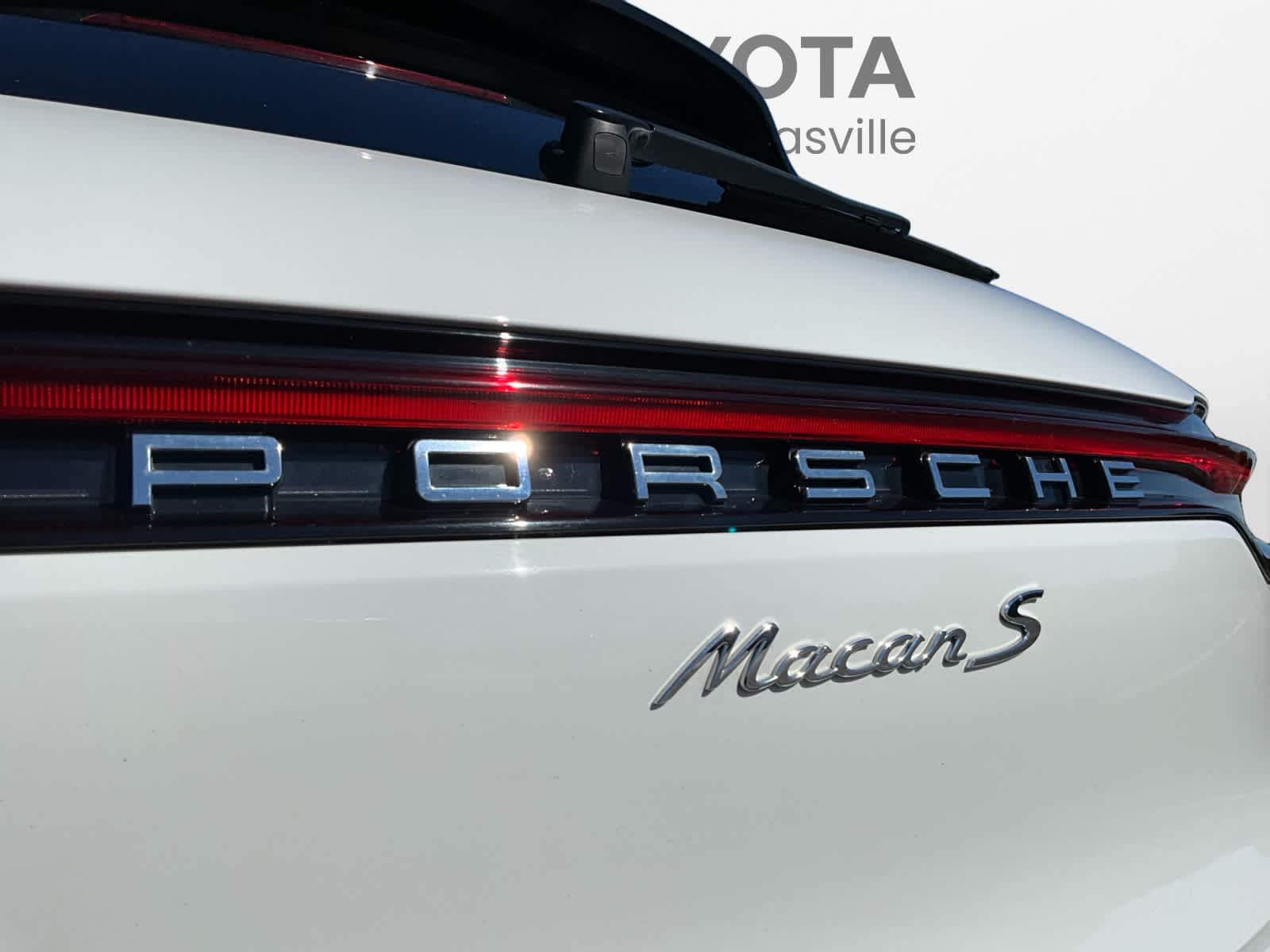 2020 Porsche Macan S
