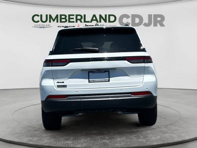 2026 Jeep Grand Cherokee Laredo Altitude