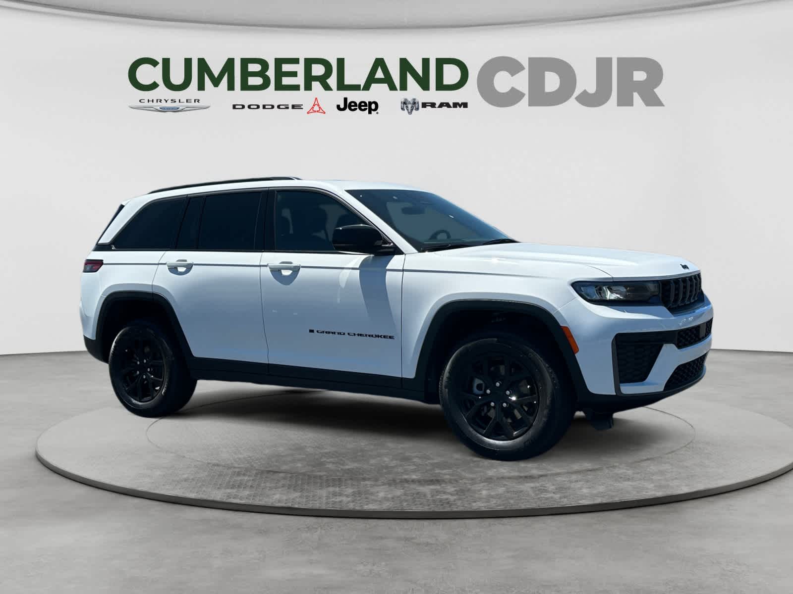 2026 Jeep Grand Cherokee Laredo Altitude