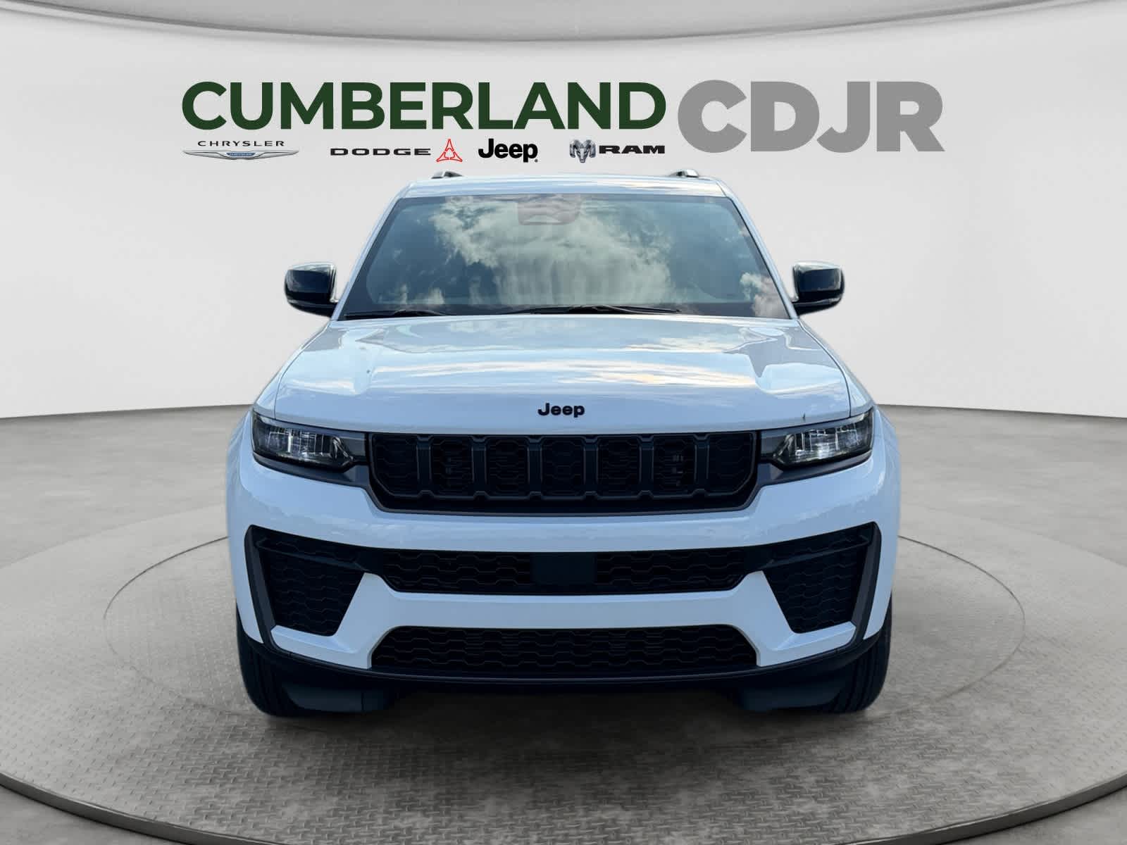 2026 Jeep Grand Cherokee Laredo Altitude