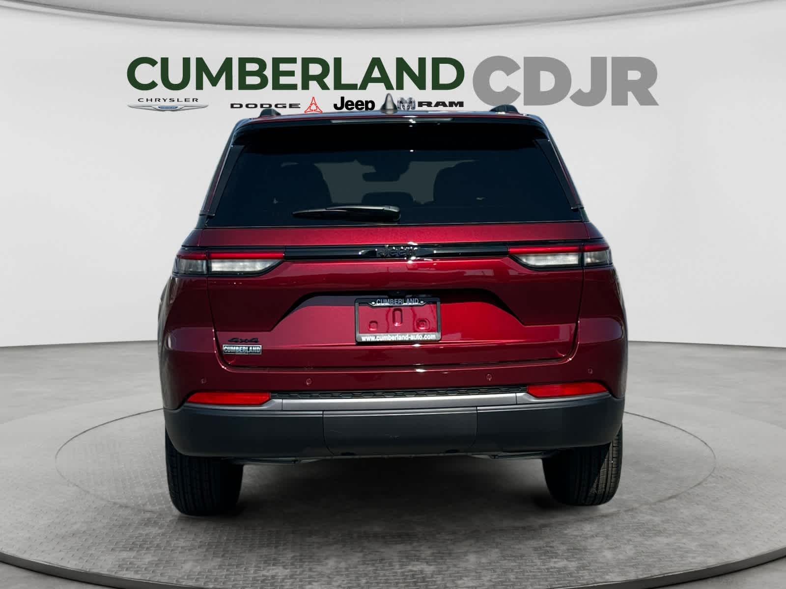 2026 Jeep Grand Cherokee Laredo Altitude