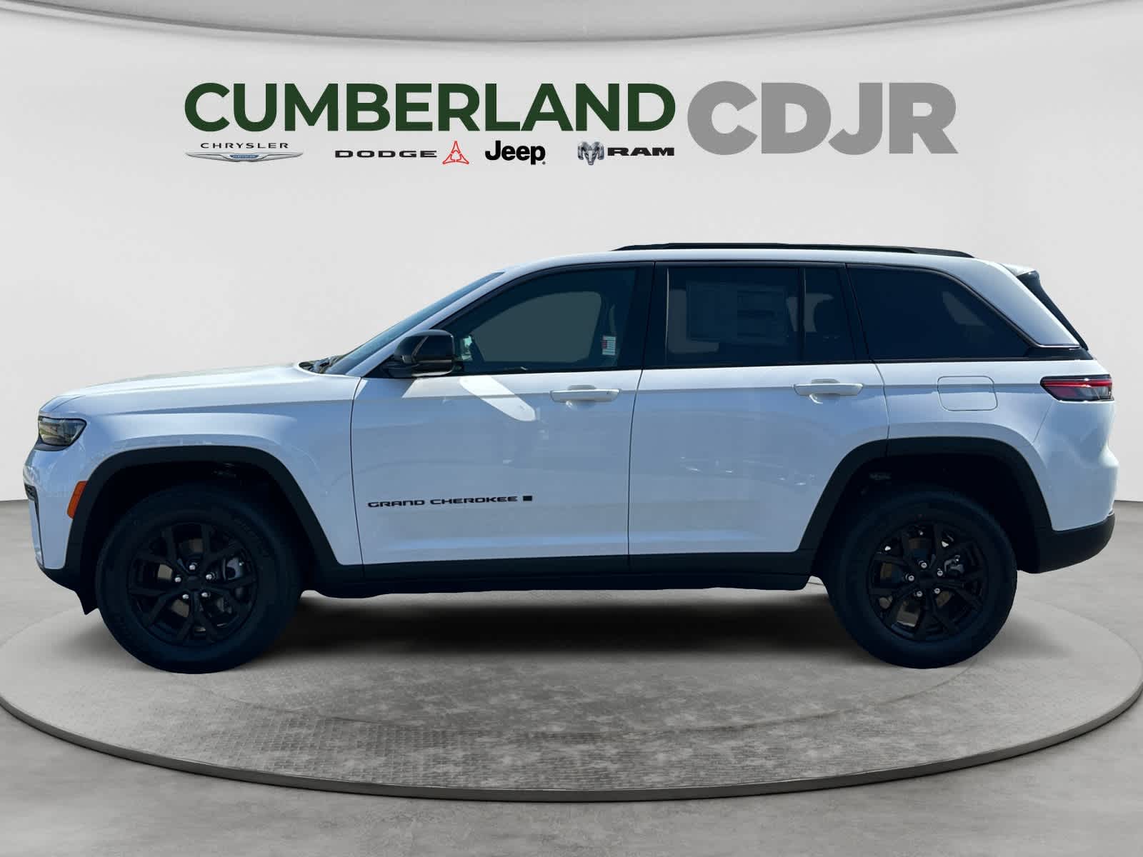 2026 Jeep Grand Cherokee Laredo Altitude