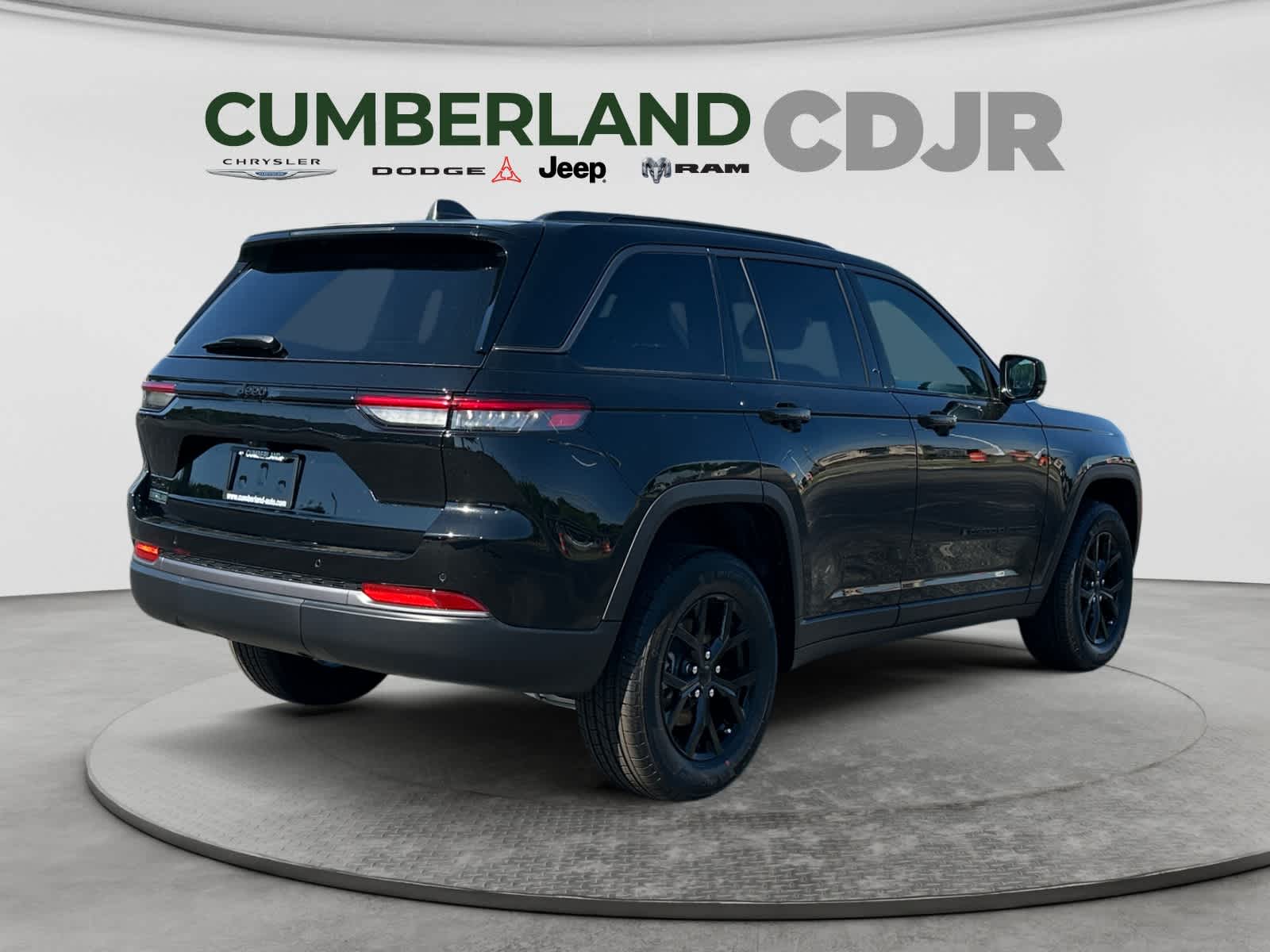 2026 Jeep Grand Cherokee Laredo Altitude
