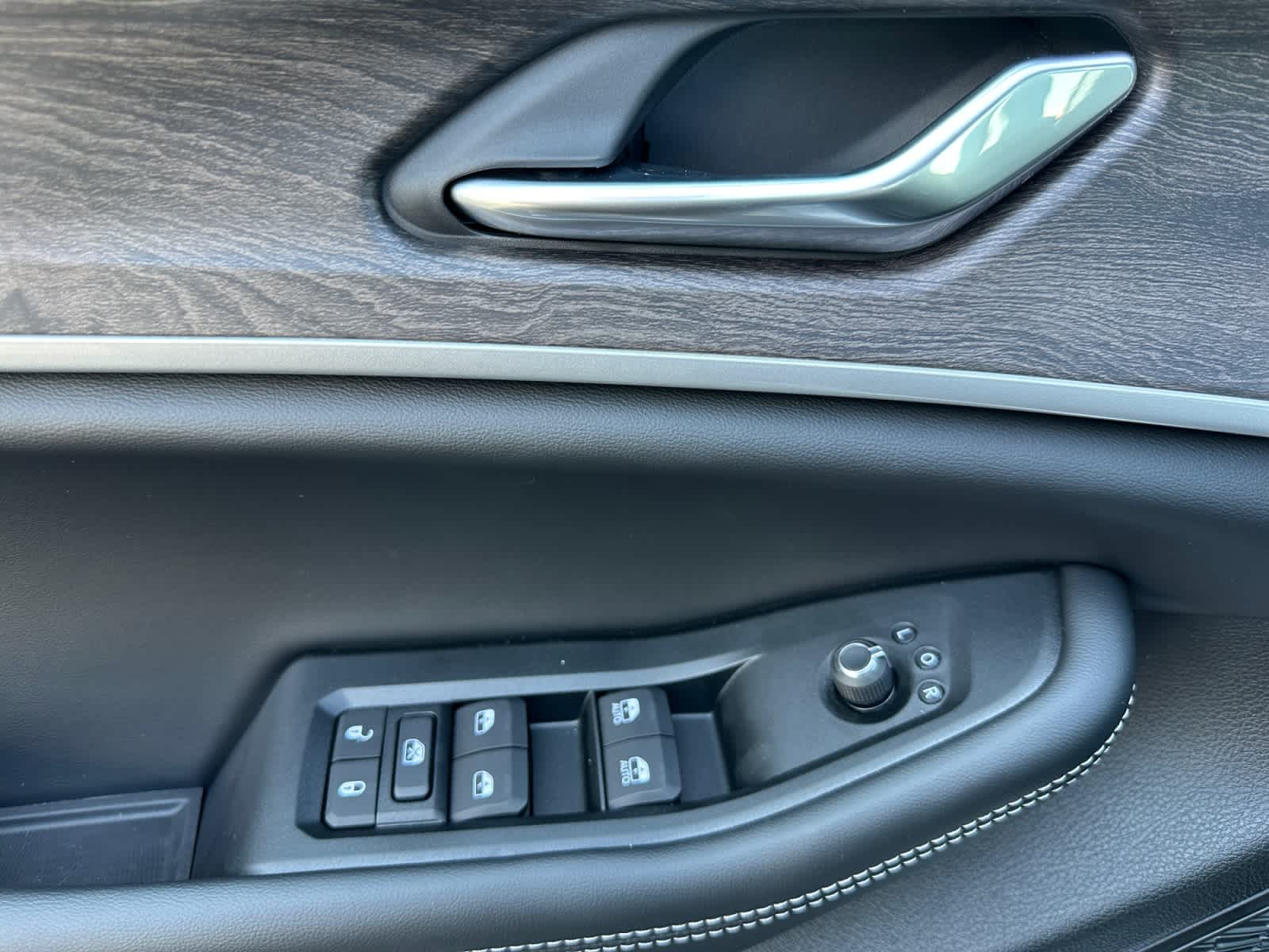 2026 Jeep Grand Cherokee L Laredo Altitude