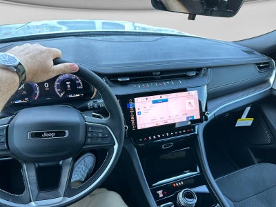 2026 Jeep Grand Cherokee L Laredo Altitude