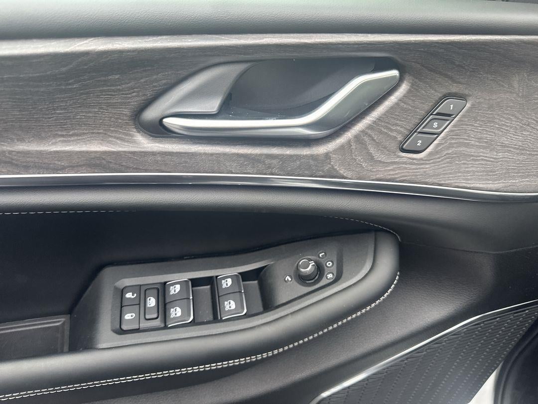 2025 Jeep Grand Cherokee L Overland