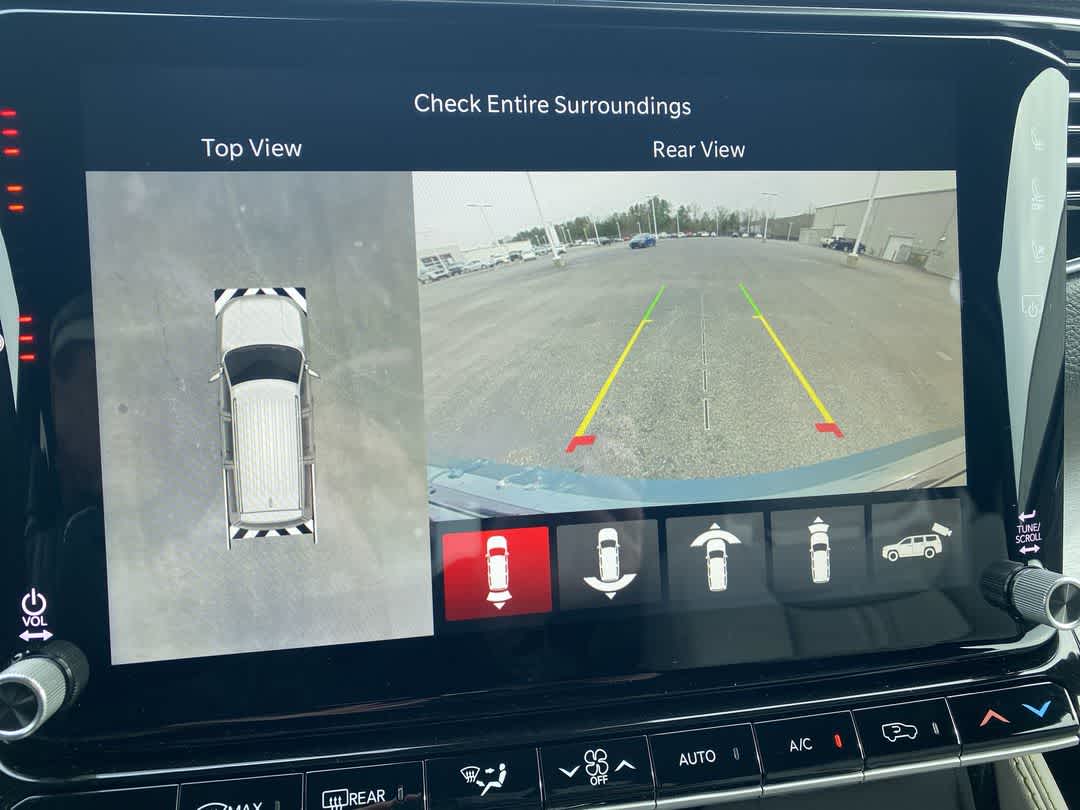 2026 Jeep Grand Wagoneer Base