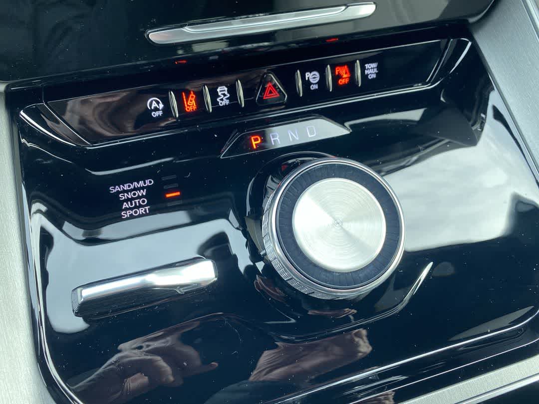 2026 Jeep Grand Wagoneer Base