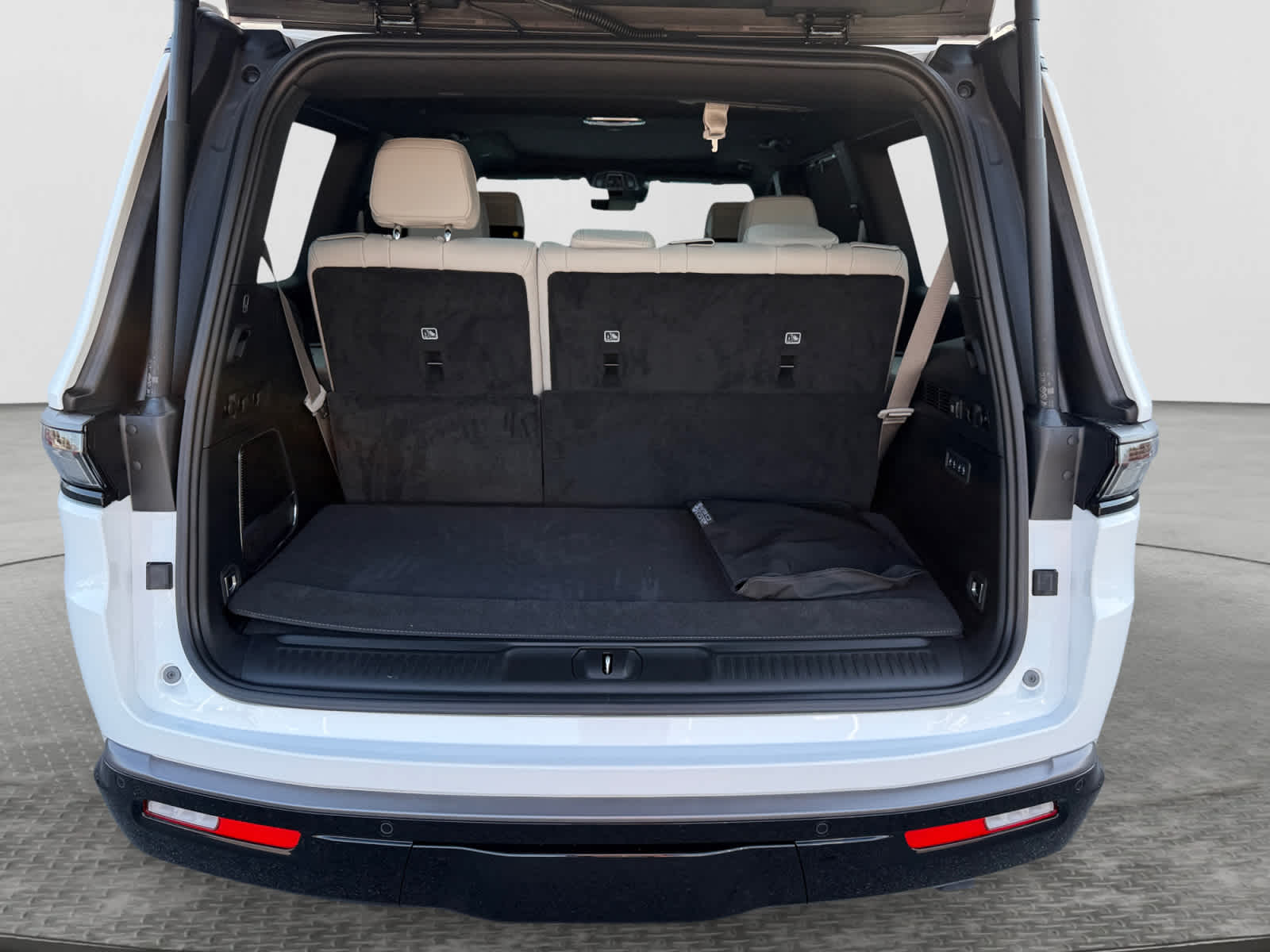 2026 Jeep Grand Wagoneer Limited Reserve