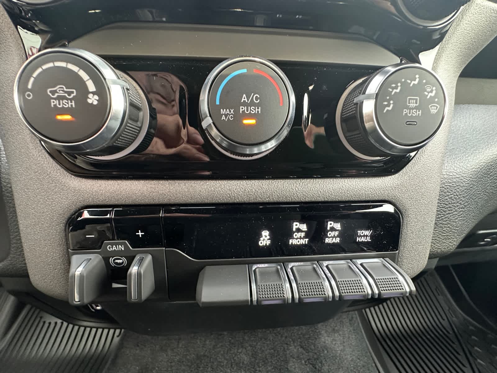 2026 RAM 1500 Warlock