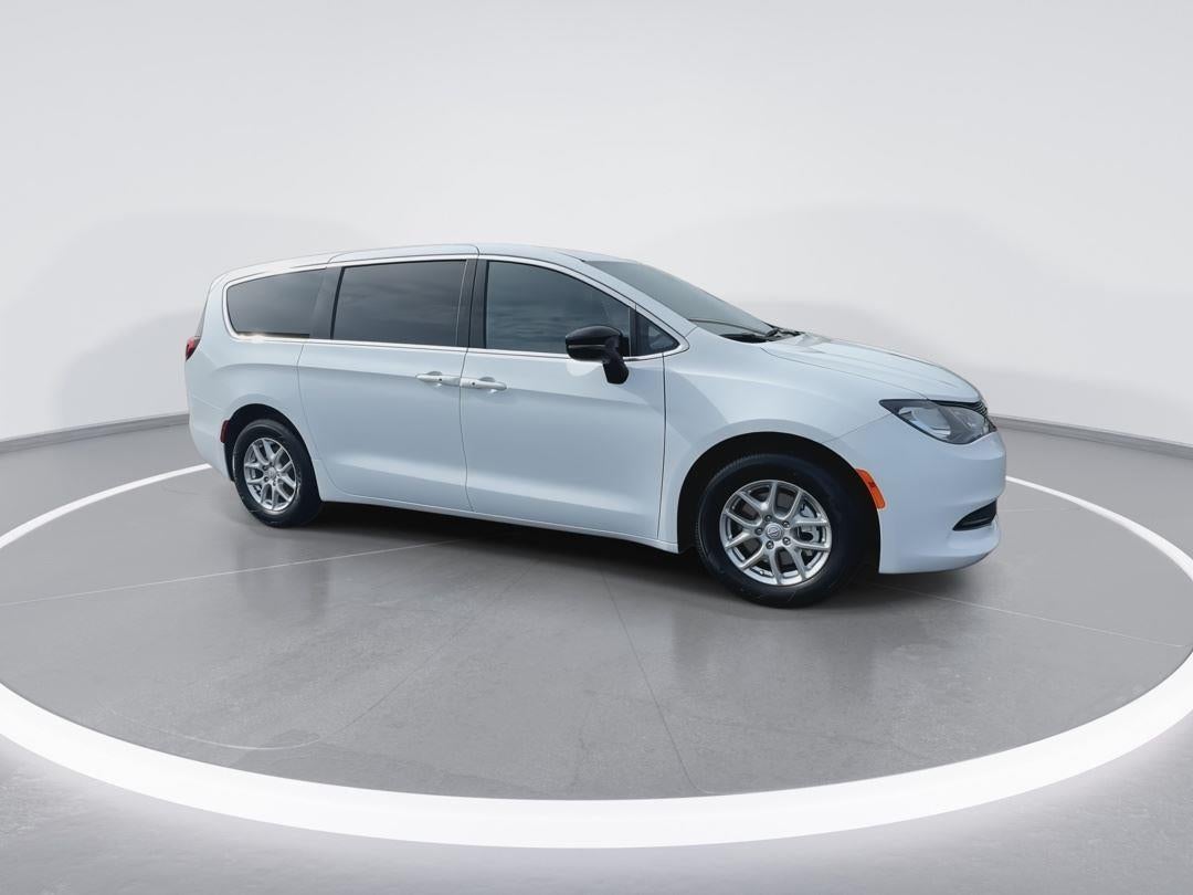 2026 Chrysler Voyager LX
