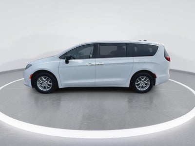 2026 Chrysler Voyager LX