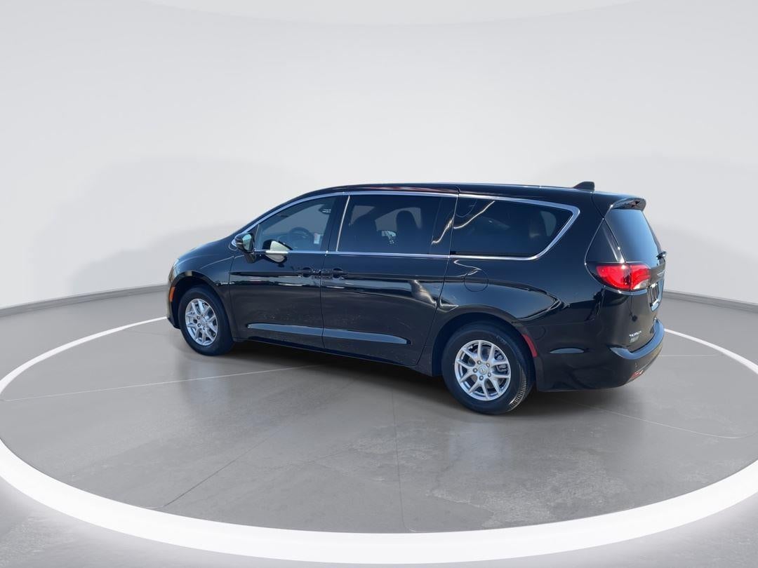 2026 Chrysler Voyager LX